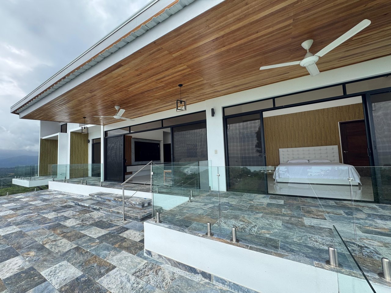 Modern Elegance Meets Incomparable Views, 3BDR&3Baths Home