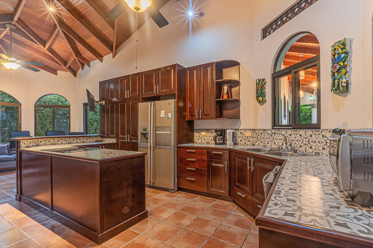 Ojochal Tropical Retreat | 4 Ensuite Bedrooms, Pool & Outdoor Living