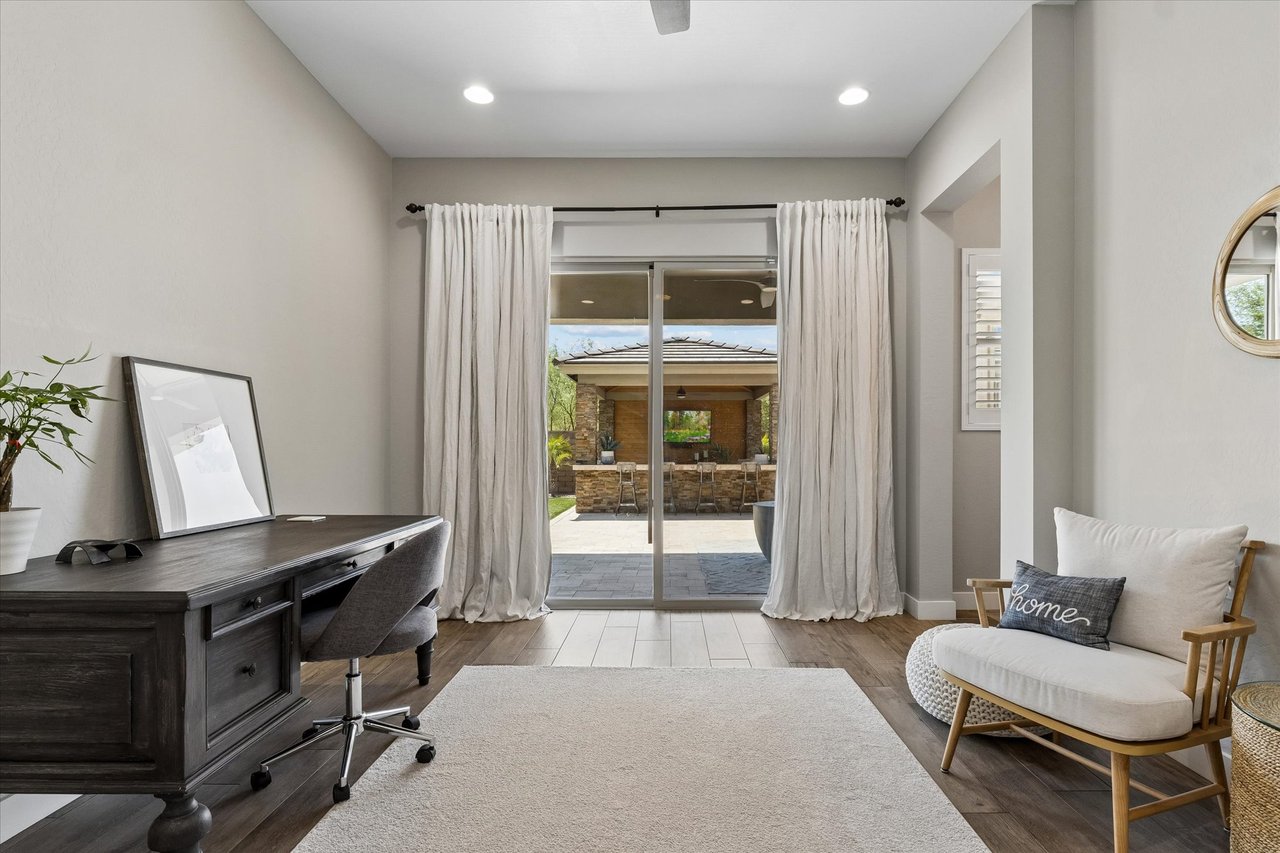 2905 E LOS GATOS DR, Phoenix, AZ 85050