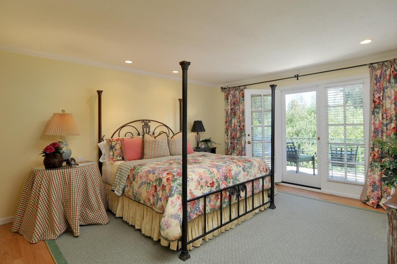 1115 Cascade Drive