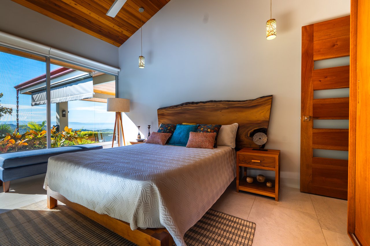 Blue Horizon – luxury ocean-view home in Ojochal, Costa Rica