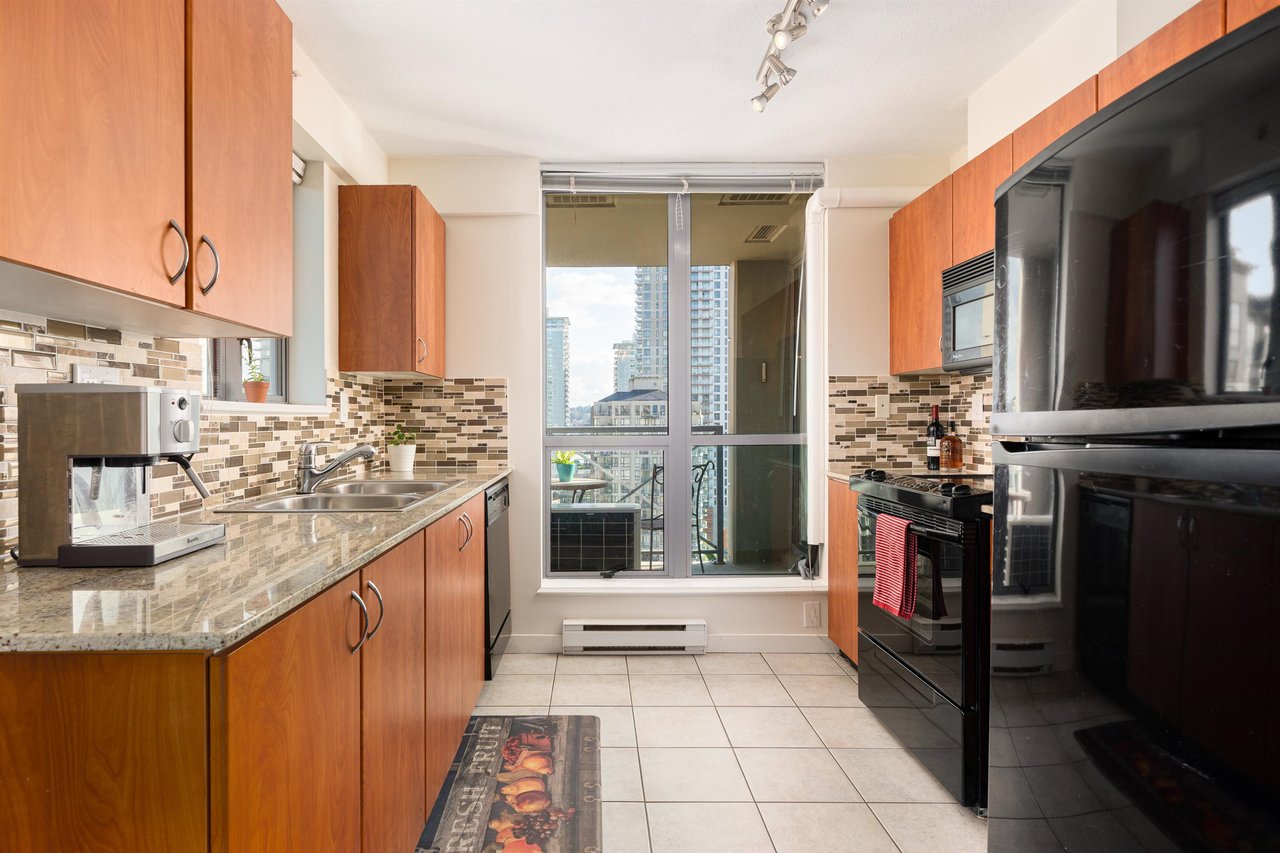 1201-850 Royal Ave