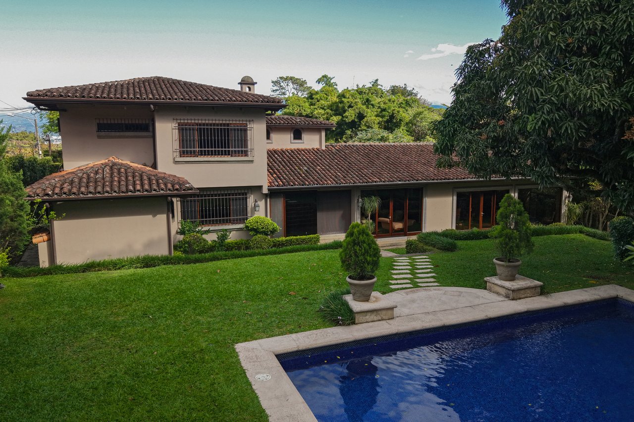European Estate Pool Villa, Escazu, San Jose
