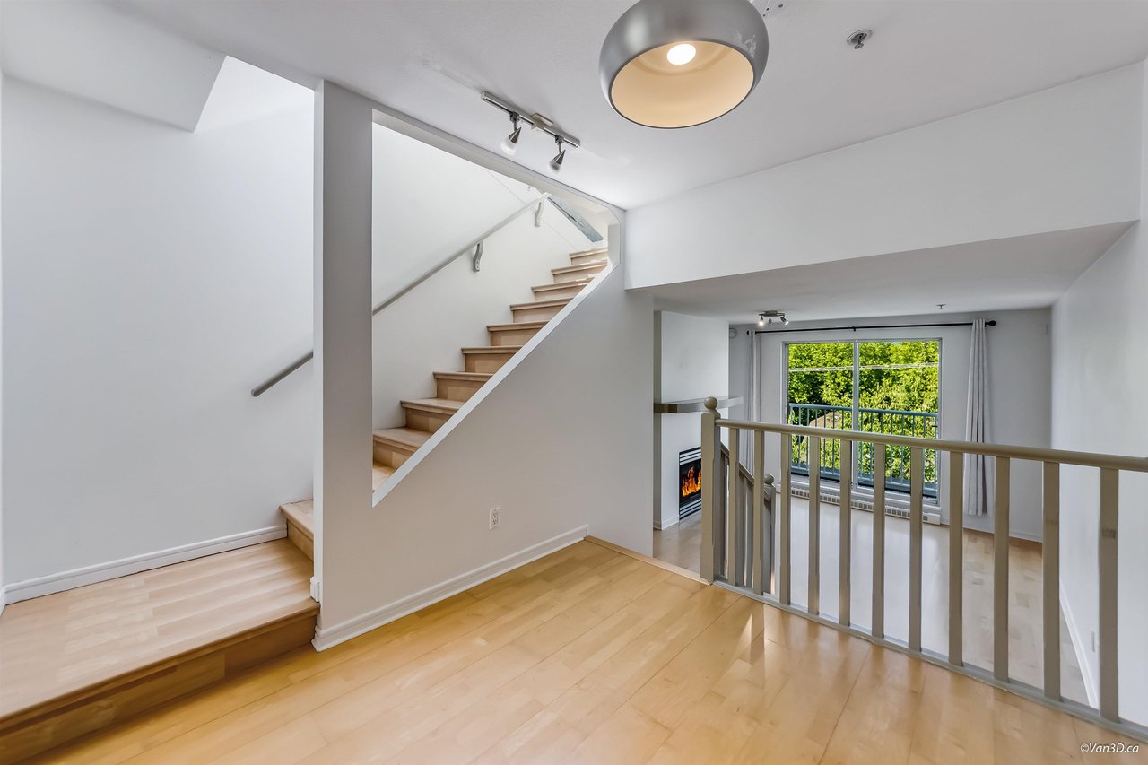 303-3727 W 10th Avenue, Vancouver