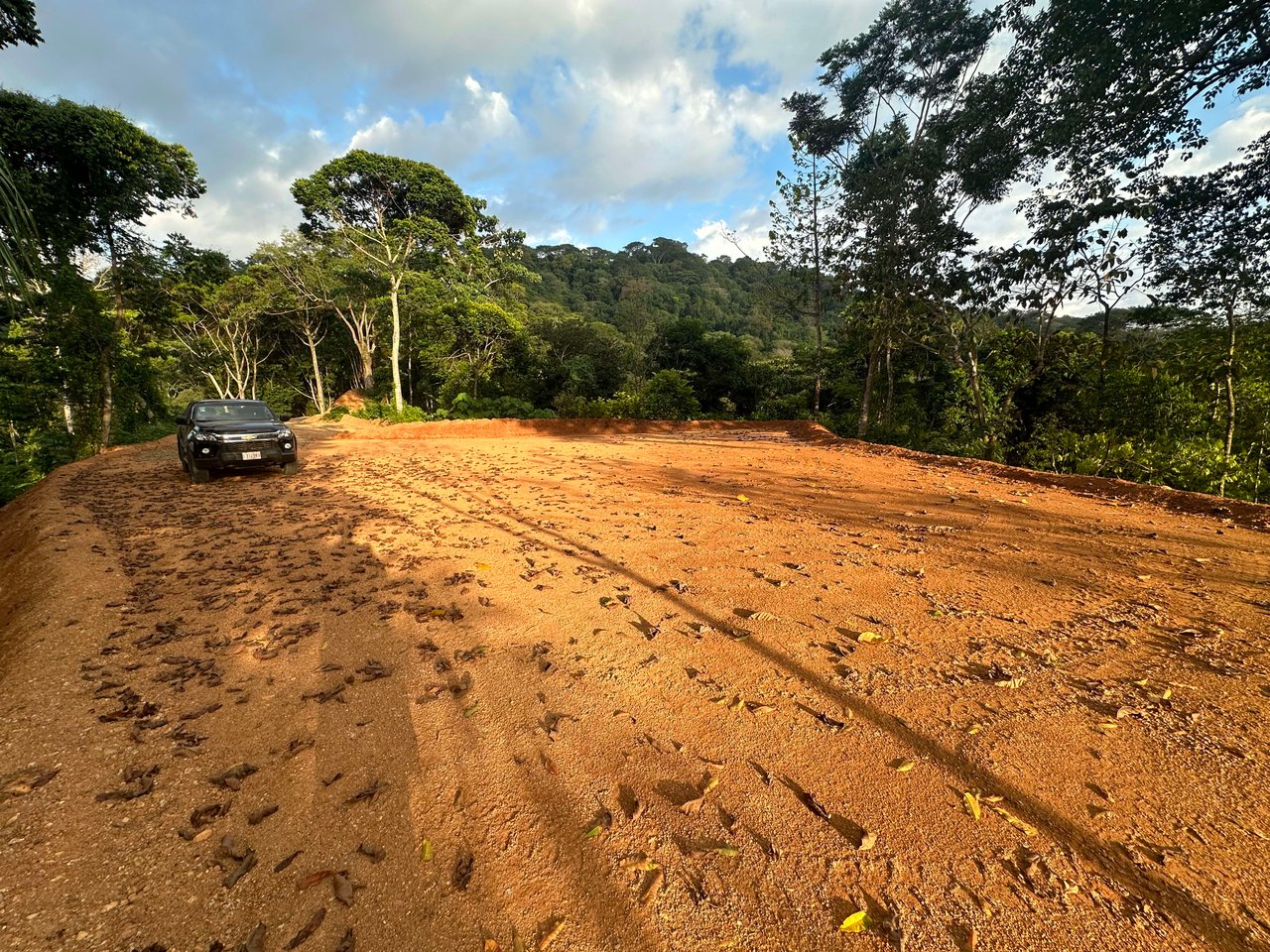 Unique Ocean View Property 7 minutes to Dominical Beach