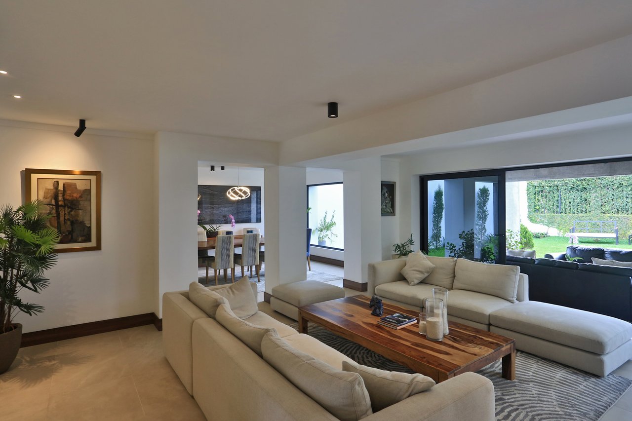 Remodeled Residence With Apartment, Escazu, San Jose