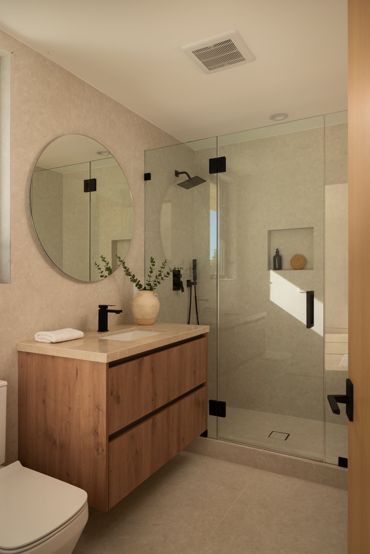 quintessential Hollywood Hills