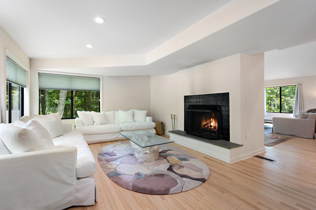 25 Cross Pond Road