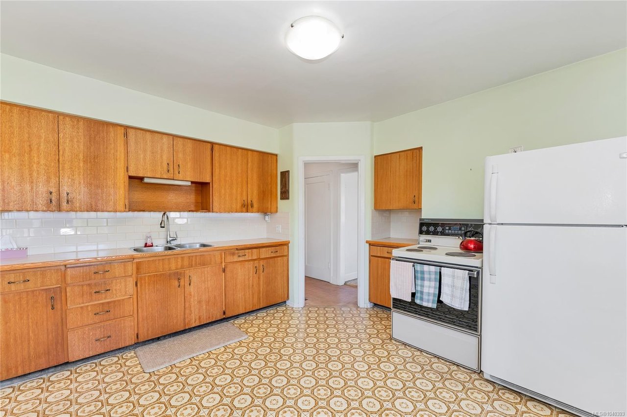 201 Burnside Rd