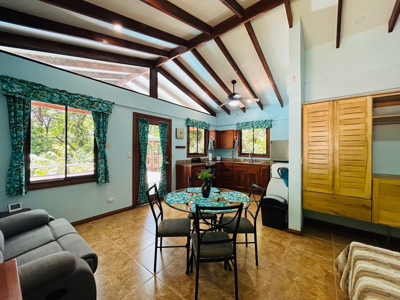 Private Jungle Oasis ! 1 Bed, 1 Bath Hatillo Haven