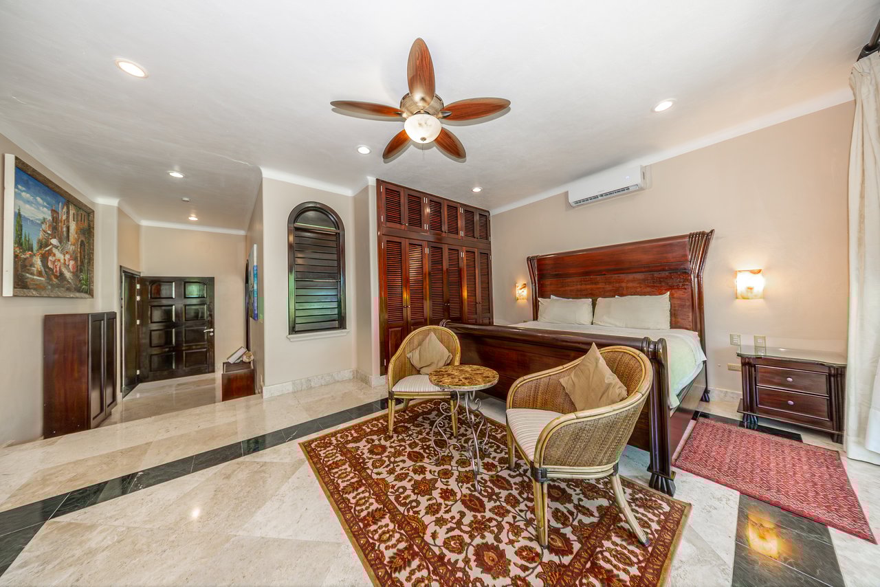 Villa Maravilla Puerto Aventuras | Golf-Front Luxury Villa