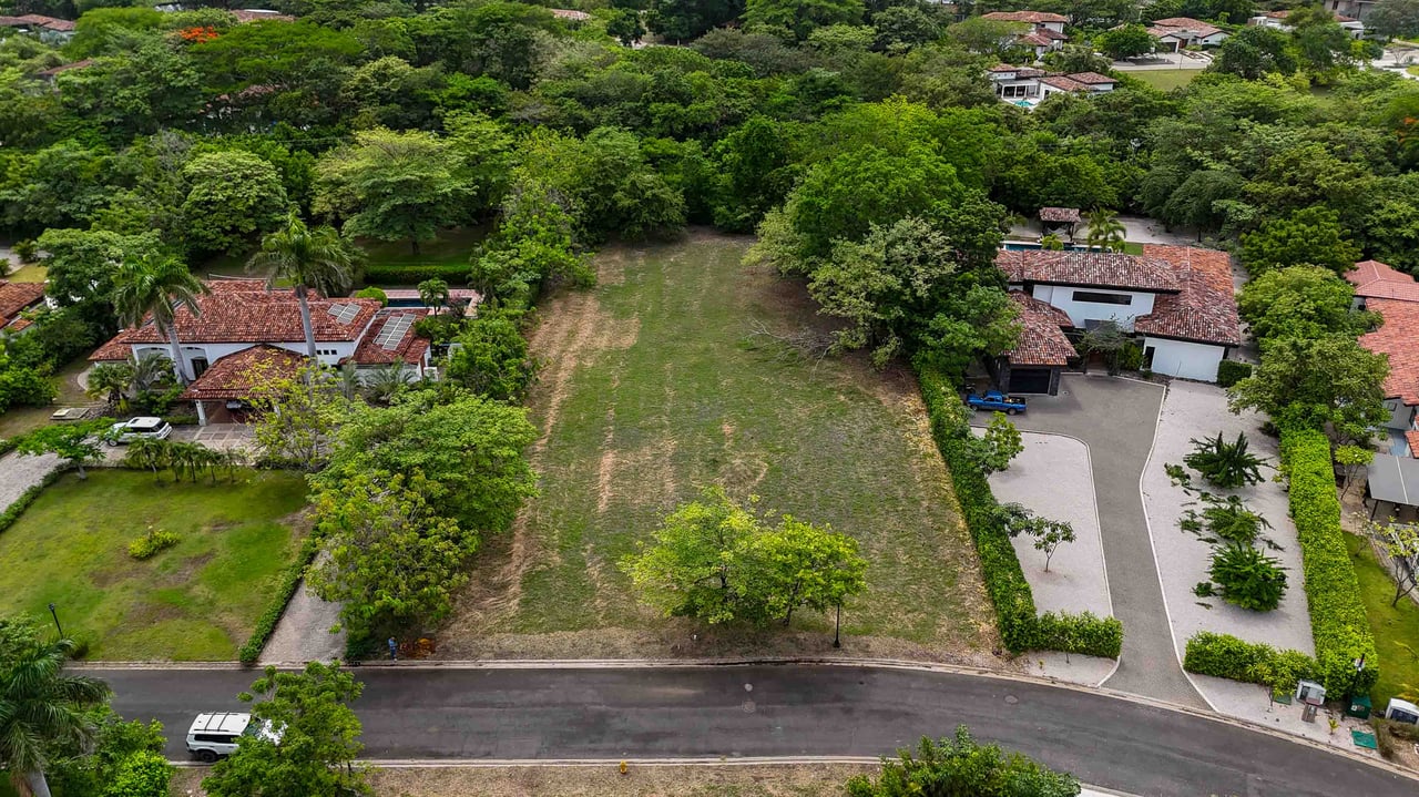 Lot #41 Las Golondrinas | 3,402 m² Buildable Lot Near Playa Bonita