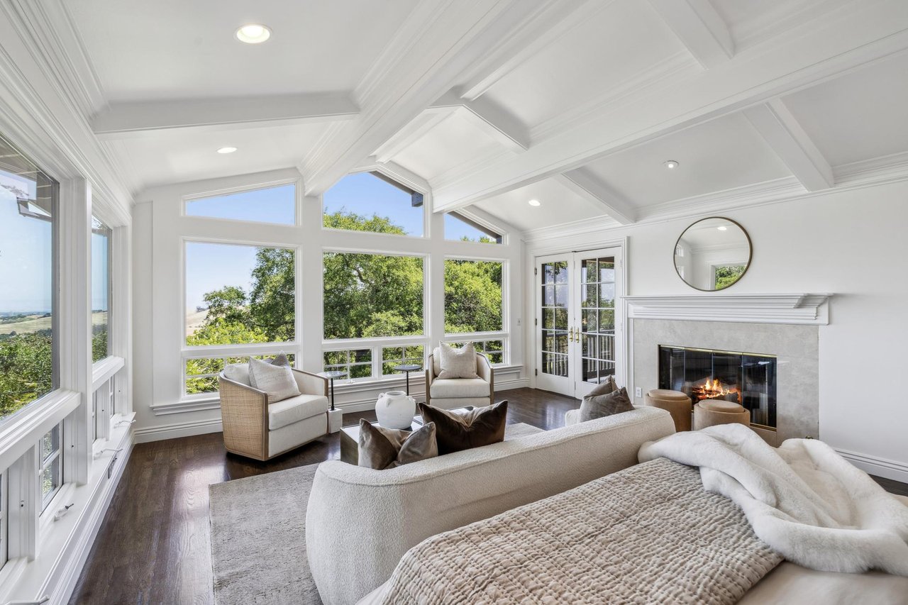 138 Bolivar LN