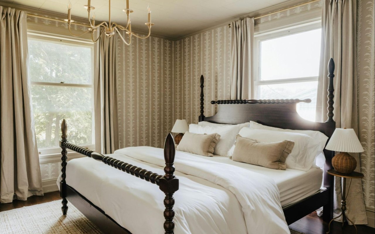 How to Buy a Luxury Home in Detroit