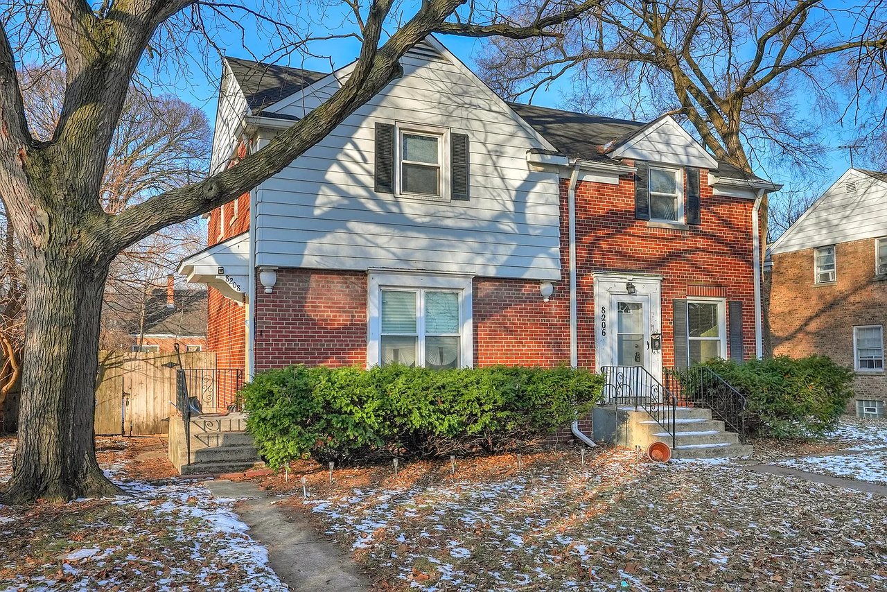 8206-8208 Highland Pl, Munster, IN