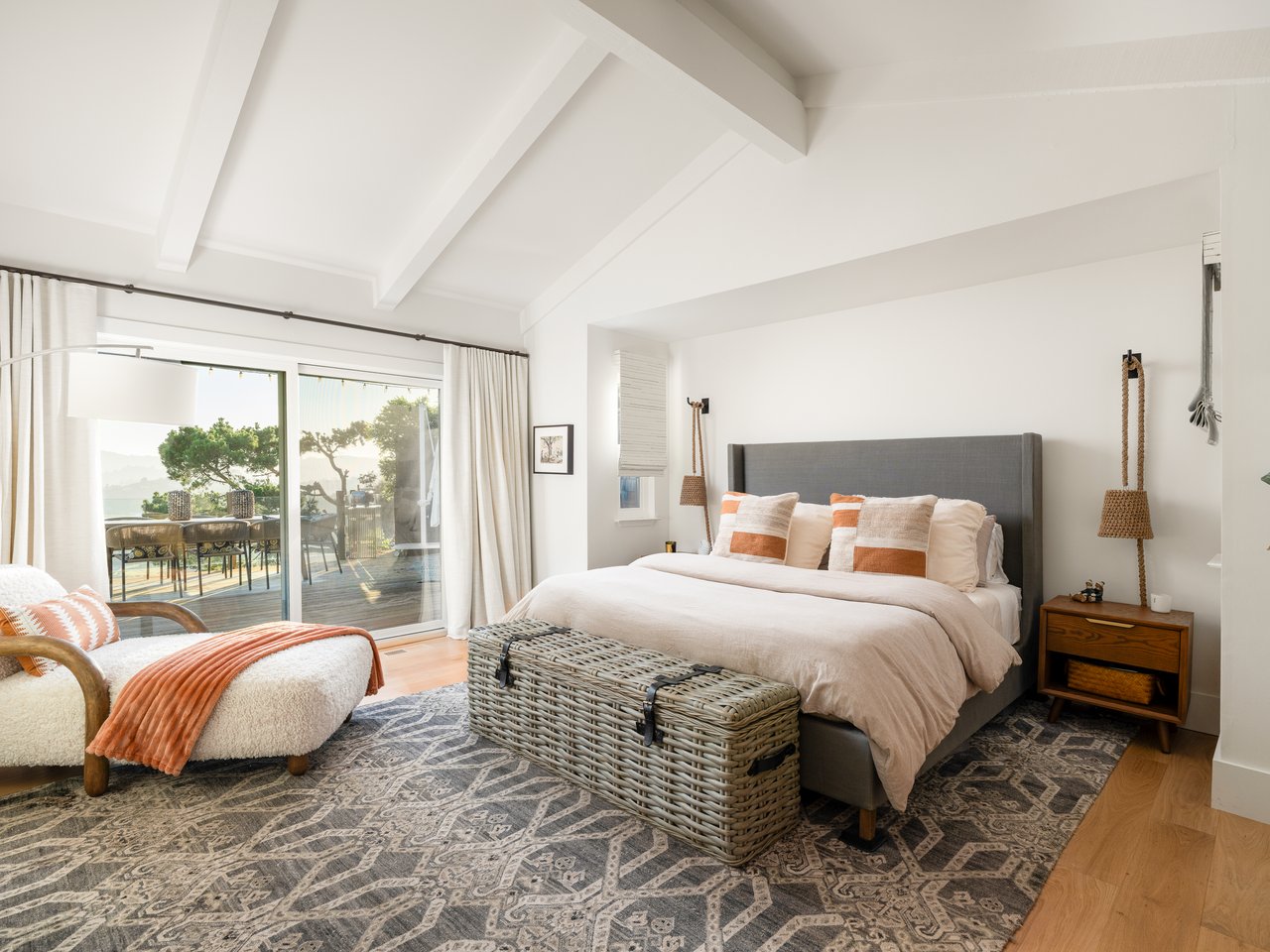 Expansive Bay Views