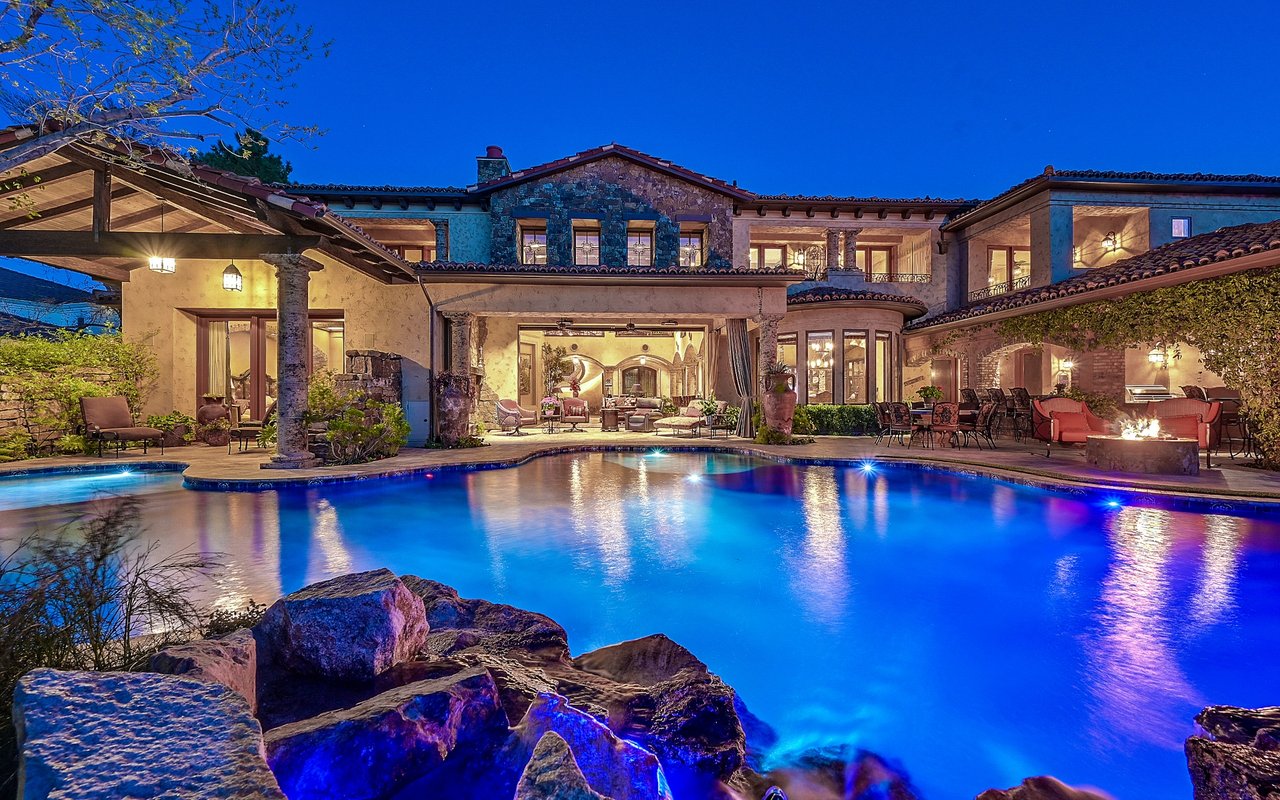 Tim McGinnis Set Record Breaking Sale for Luxury Estate in Tournament Hills