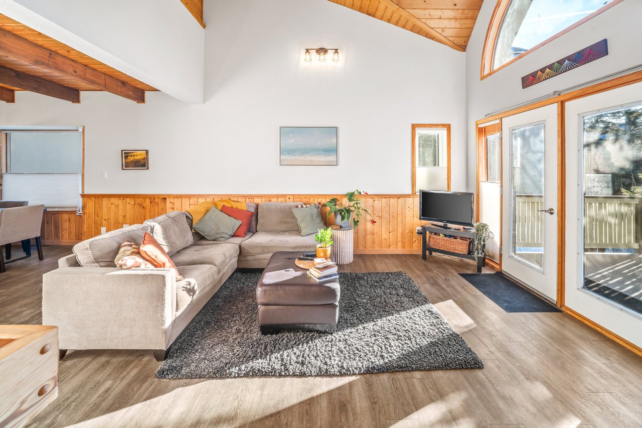 809 5th Street Unit: 3