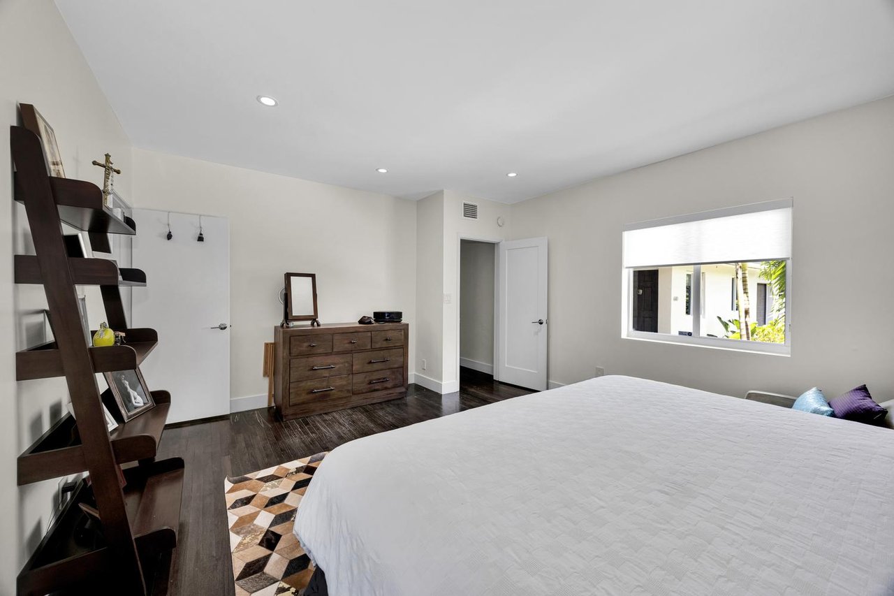 Under Contract in Just 1 Day: 6610 Santona St Sells for $2,200,000