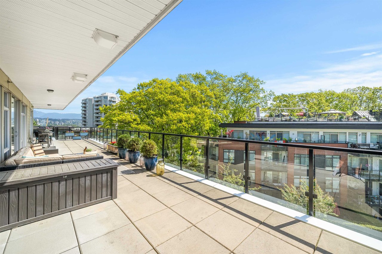 311-28 E Royal Ave