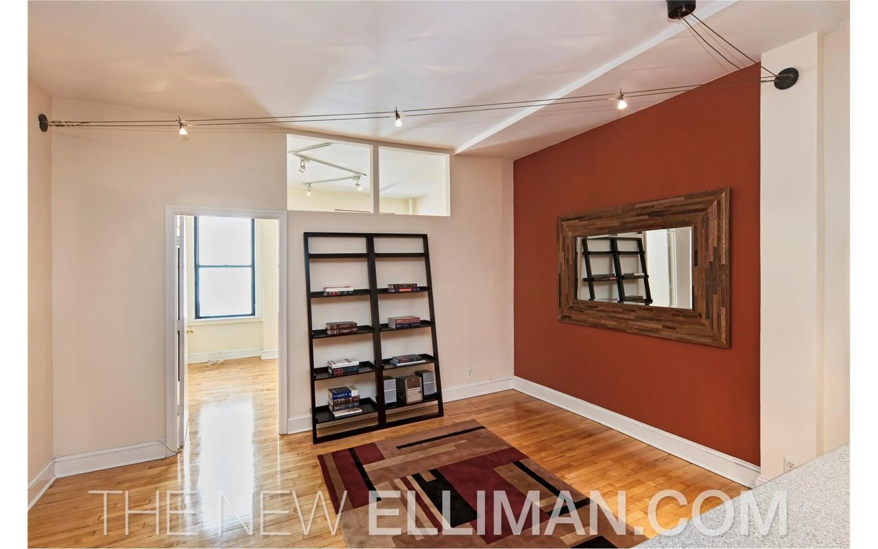 350 West 56th Street Unit: 3A