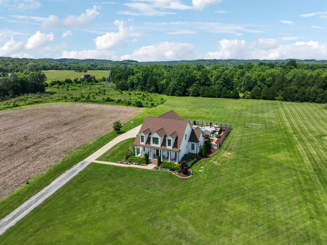 1236 Beechcroft Rd