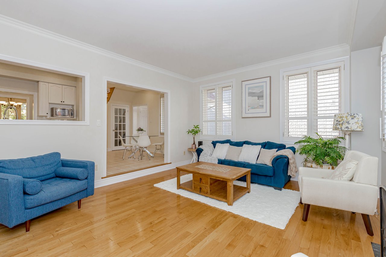 7108 Gablehurst Crescent