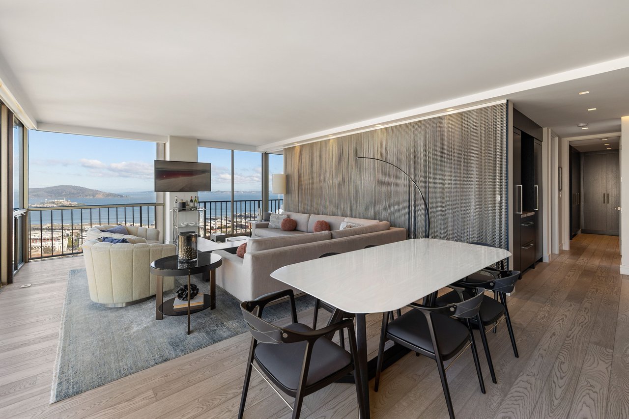 Seize The Bay… at 999 Green