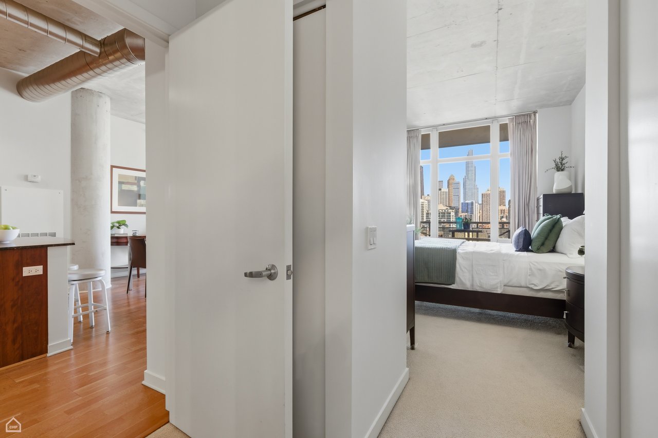 702 N Larabee Street unit 1206 