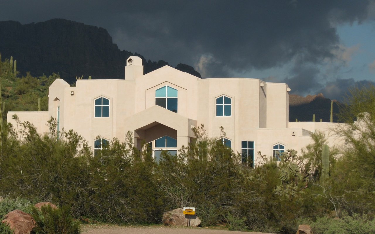 How to Maximize Home Value in the Phoenix Luxury Market