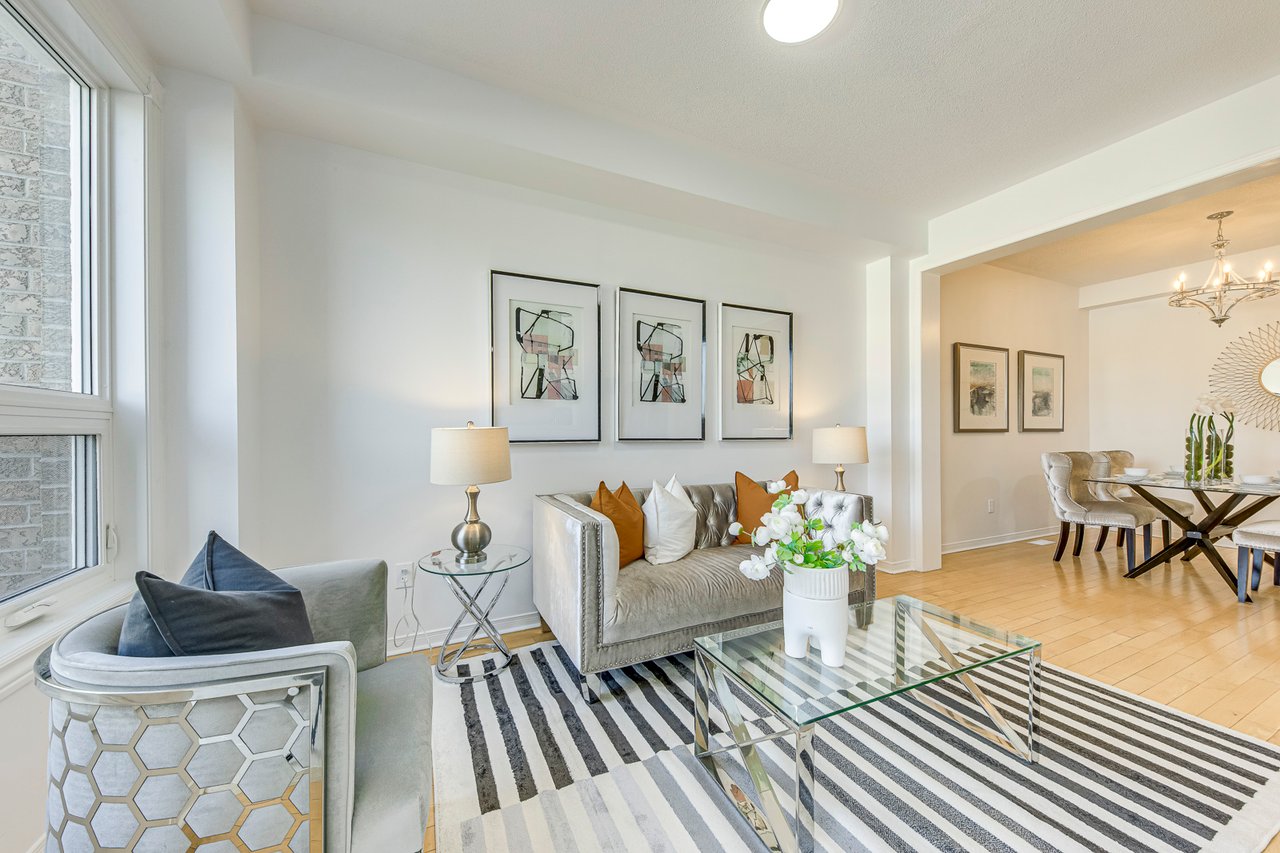 2281 Stone Glen Cres