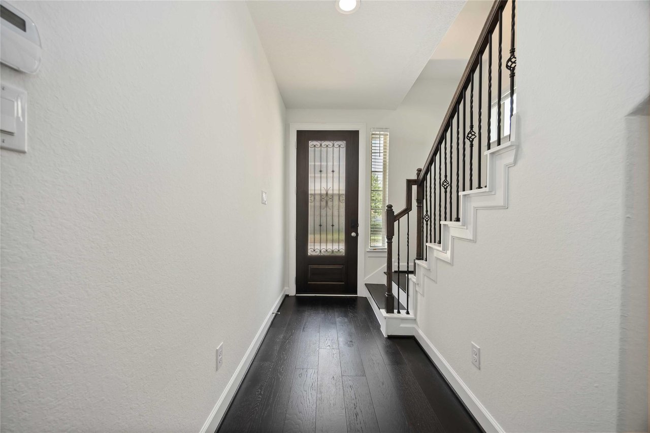 4012 Centre Valley Ln Houston, TX 77043