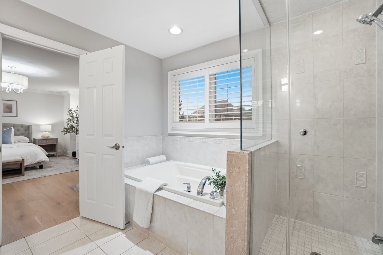 2 Glengordon Cres, Markham Ontario