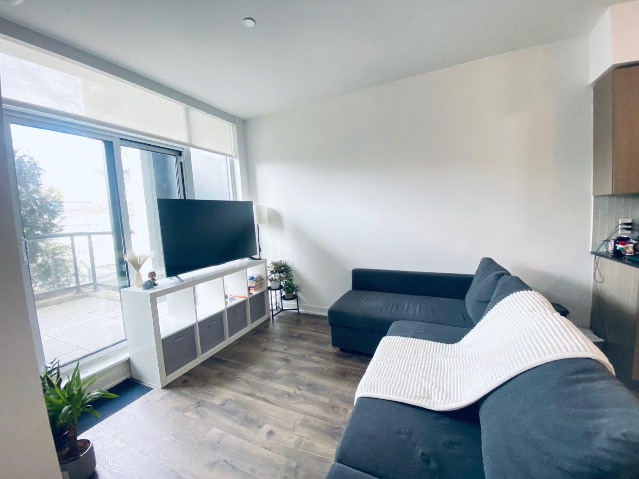 1603 Eglinton Ave W Unit: 215