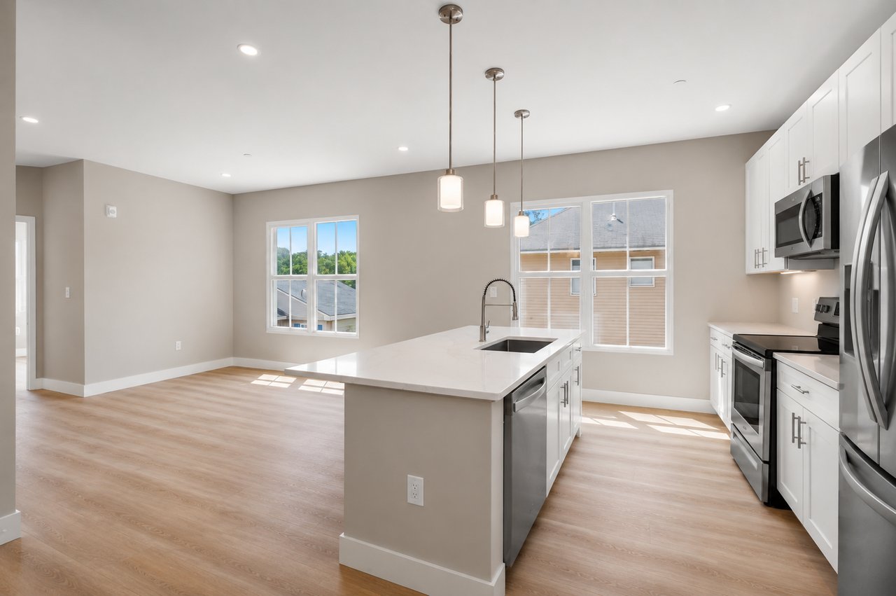 298 Main Street, 2H