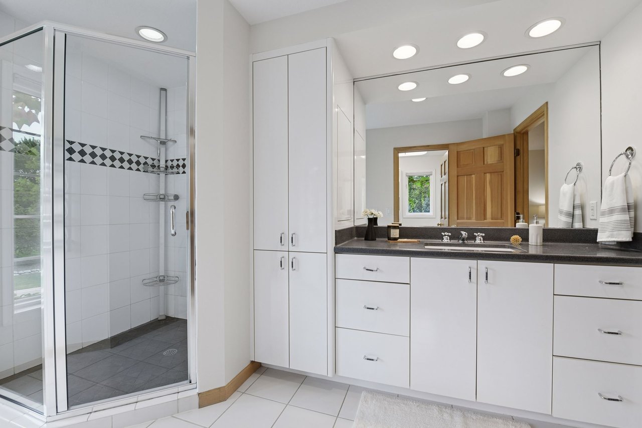 2487 Crowne Hill Road, Minnetonka