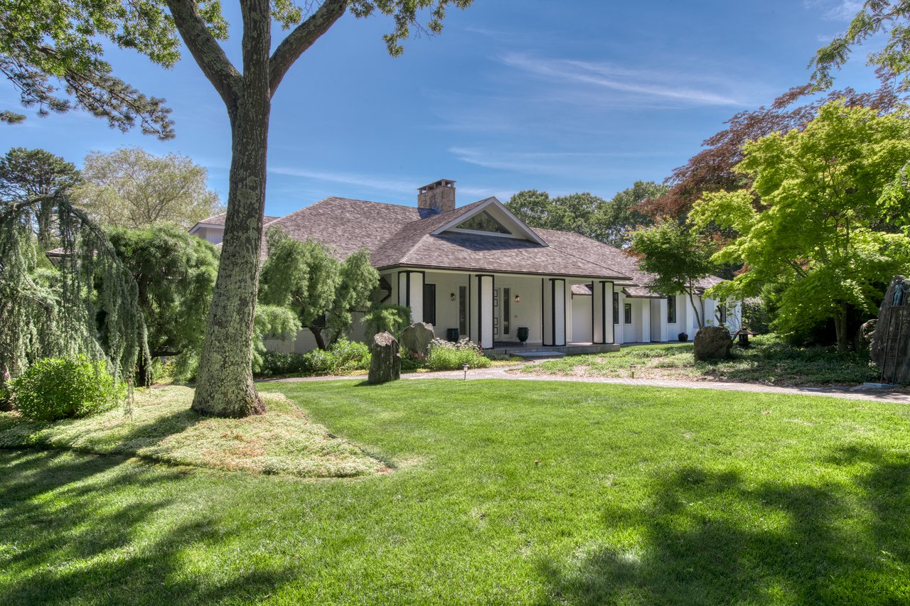 An Irreplaceable Garden Estate