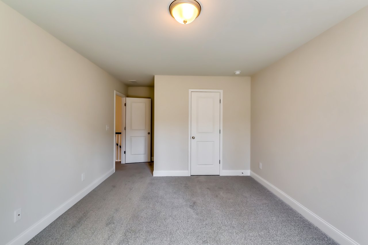 407 Shoals Trl