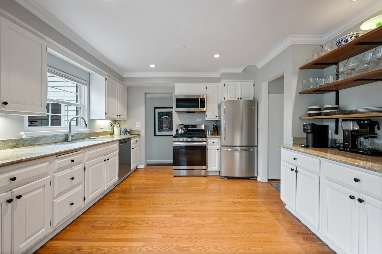 530 Woodland Lane South 