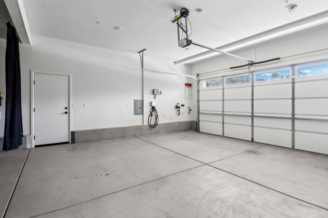 941 Lindbergh Dr