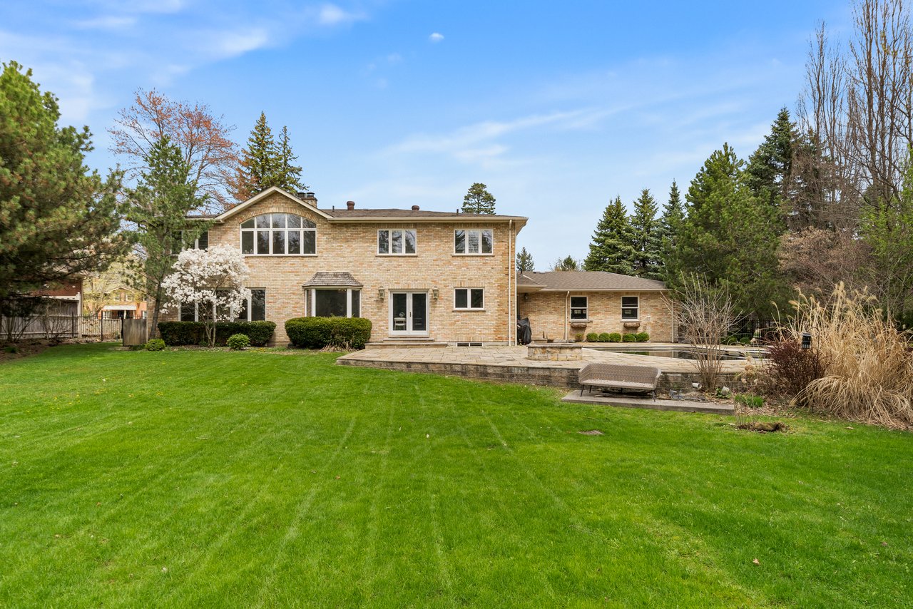 2154 Oneida Cres