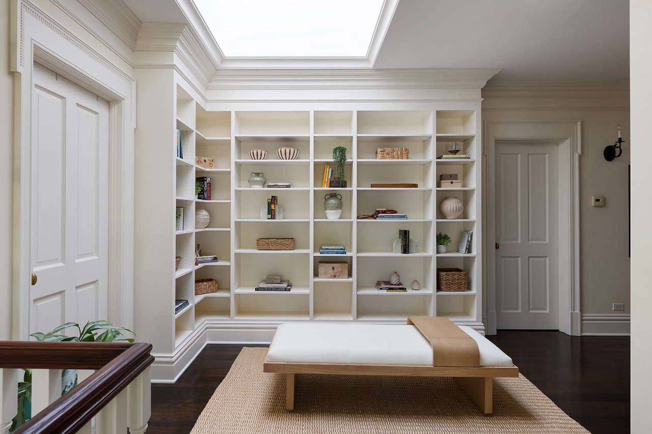 2041 Mandeville Canyon Road