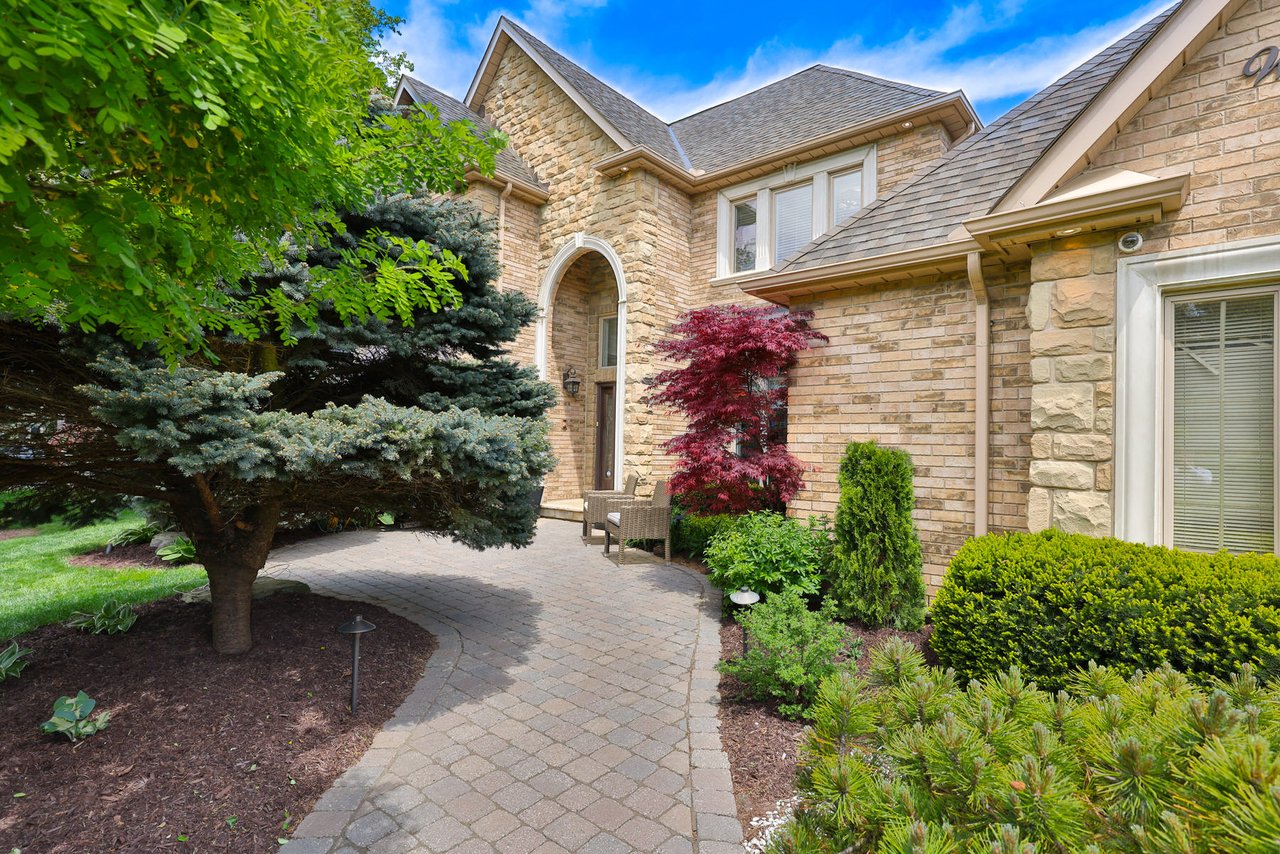 1277 Woodeden Dr