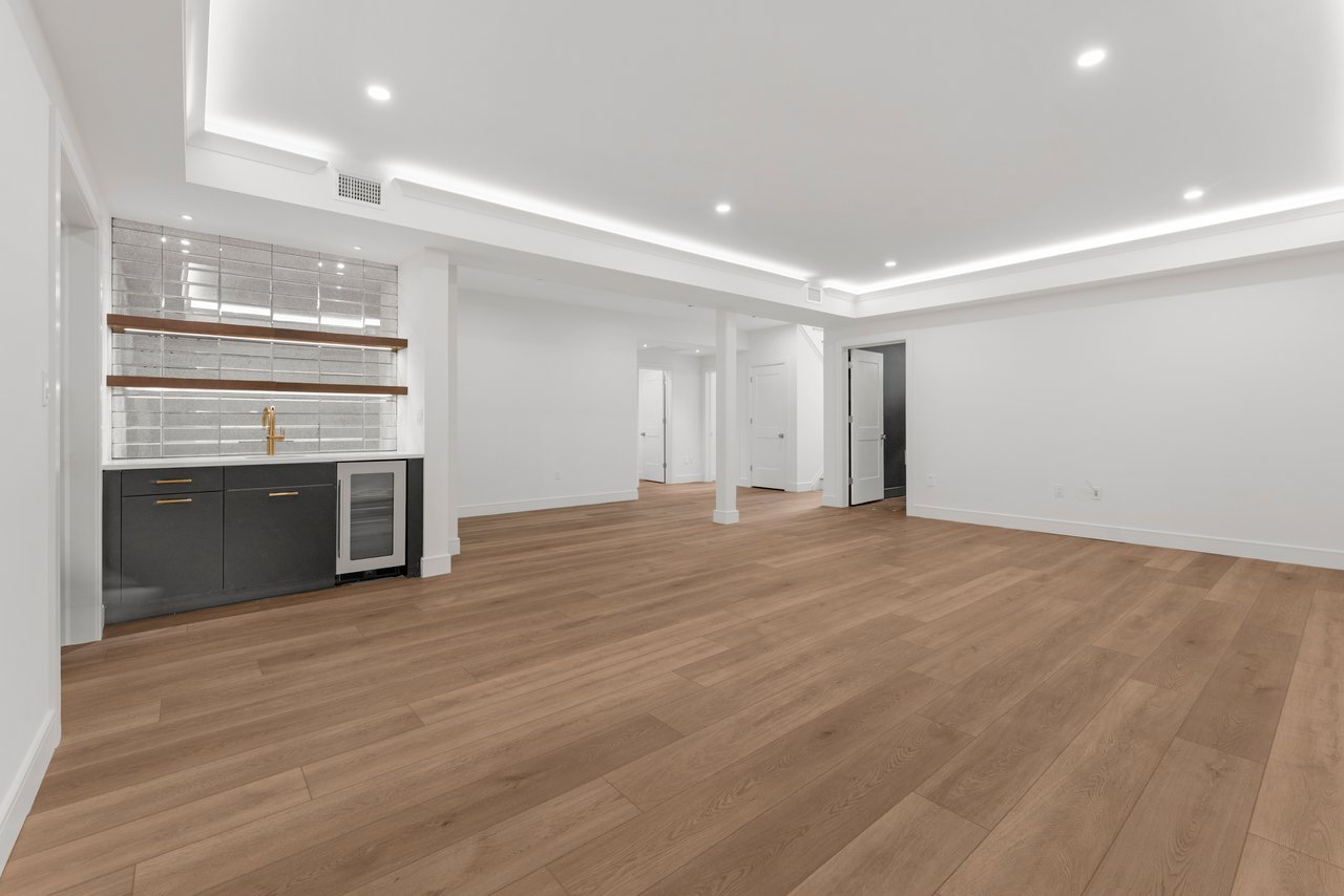 229 Bogert Pl