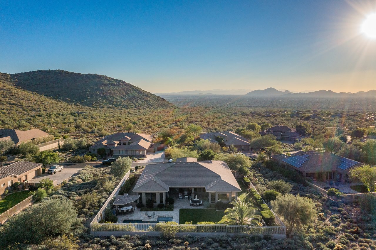 11368 E WINCHCOMB Drive