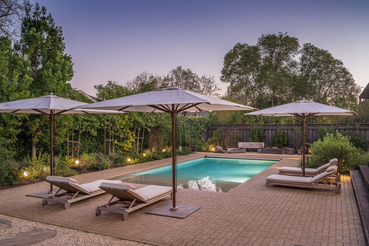 16800 Estrella Drive 