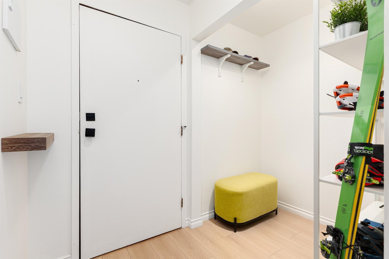 307 W 2nd St, #211
