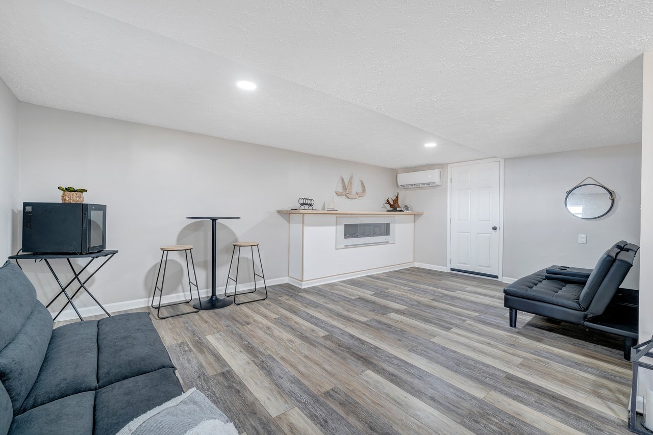 1111 Jefferson Dock RD