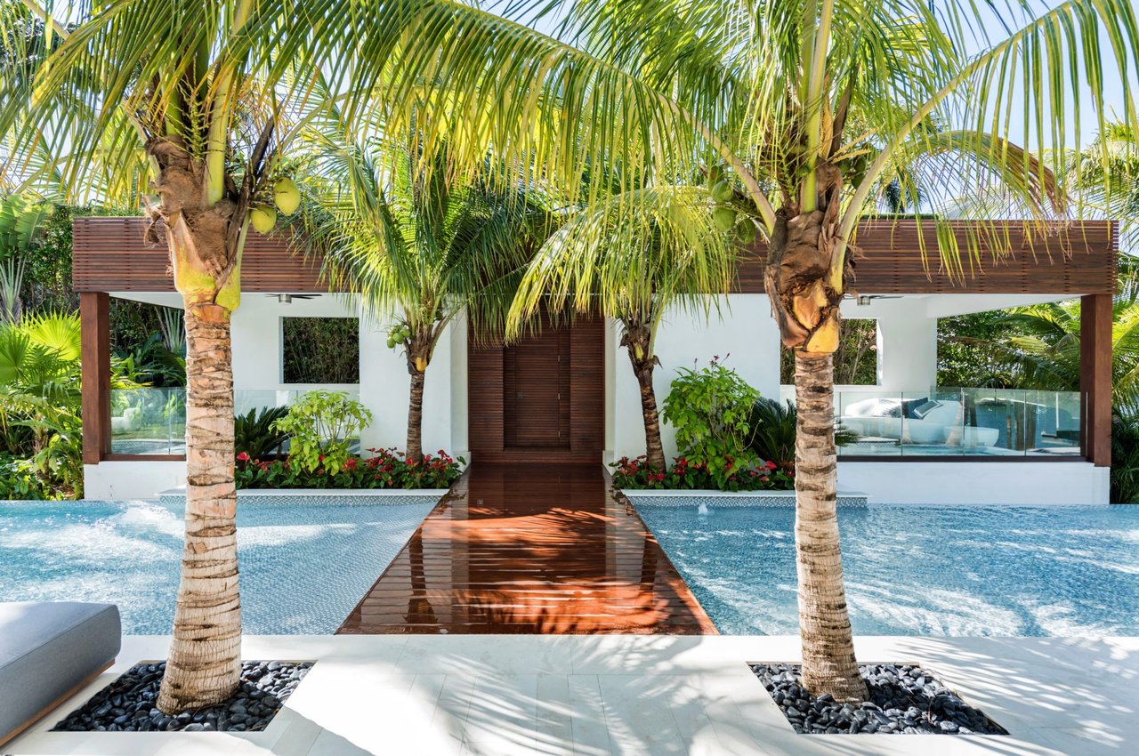Mansion on North Bay Road Sells for $24.750M