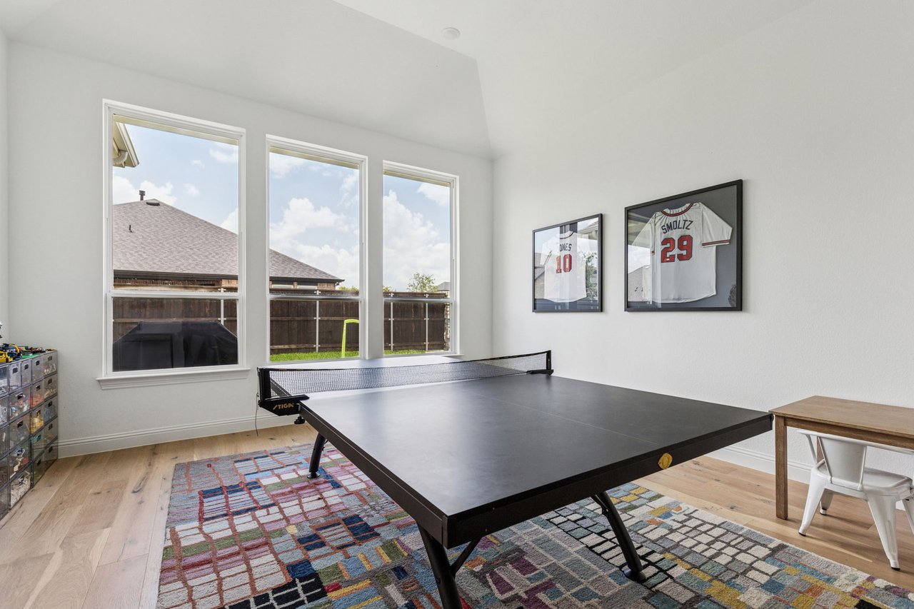 2424 Juniper Ln